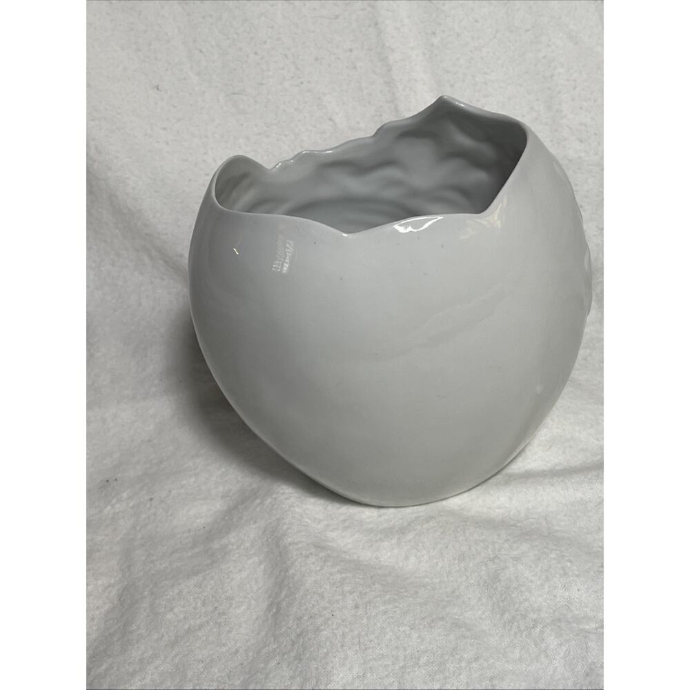 Vintage FTD Mother & Child Hands White and Pink Ceramic Planter Vase 1993~ 5.25" - Picture 4 of 7